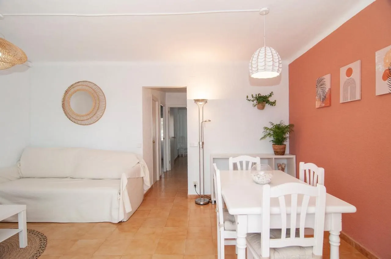 Seafront L'Estartit Apartments إسبانيا