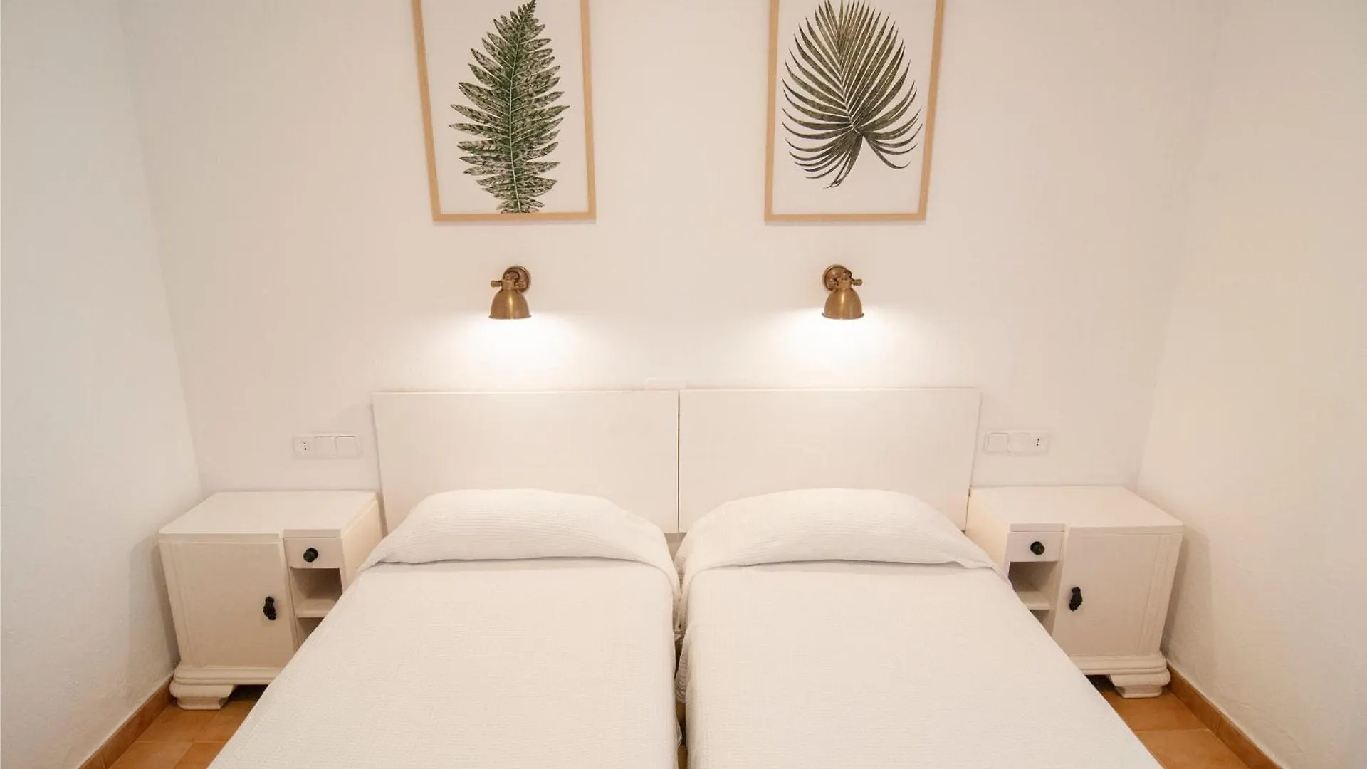 Seafront L'Estartit Apartments 0*,  إسبانيا