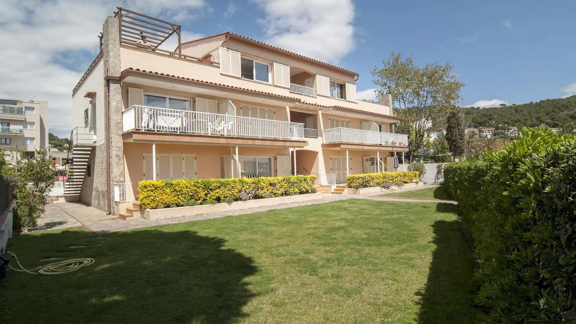 اتصالات Seafront L\'Estartit Apartments 